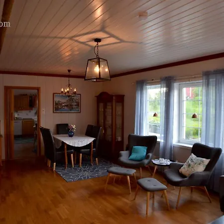 The Manor House In Hamnoy Villa Reine Exterior photo